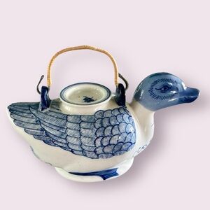 Vtg Hand Painted Blue White Porcelain Duck Teapot EUC